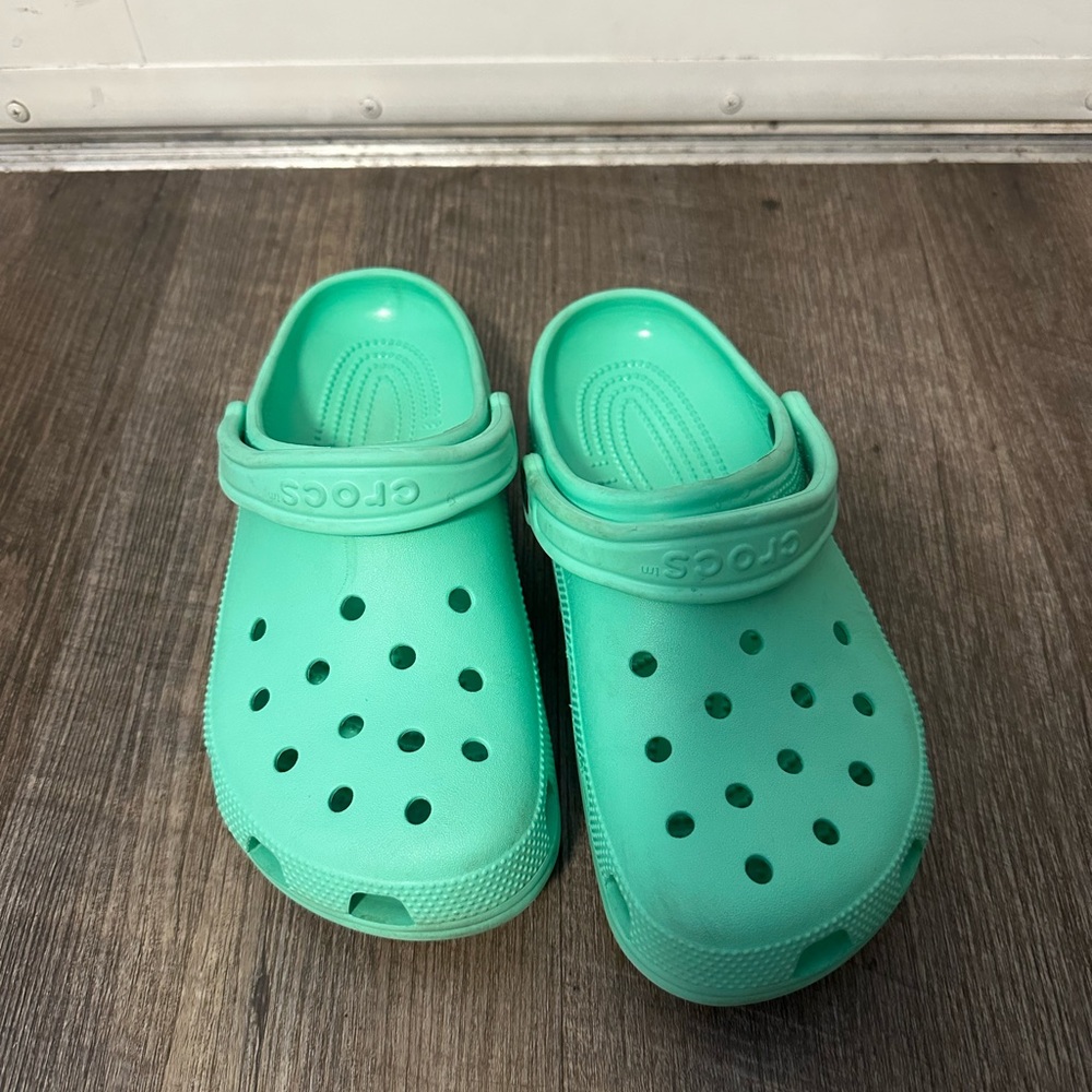 CROCS - Picture 3 of 3